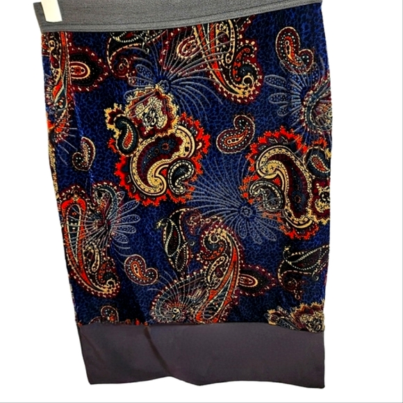 Motto Dresses & Skirts - Motto skirt crushed velvet paisley colourful rich navy blue pencil size 10/12